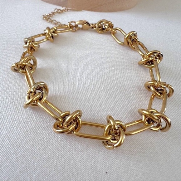 Gold Stainless Steel 18K Gold Knot Jewelry Set - Picture 8 of 13